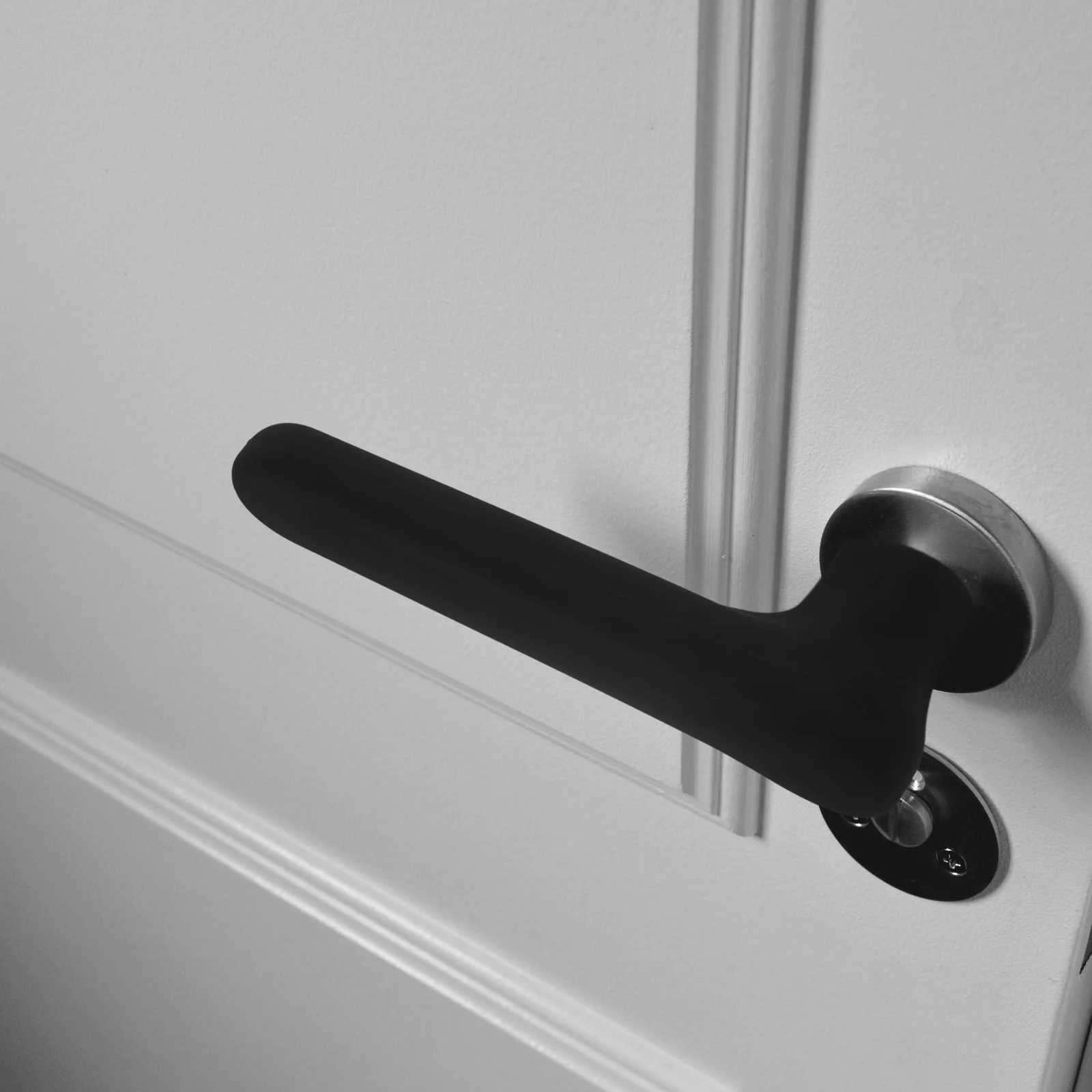 

2pcs Silicone Covers Soft Cushion Childproof Protectors For Cabinet Knobs Black Easy Install Safe Rubber Door