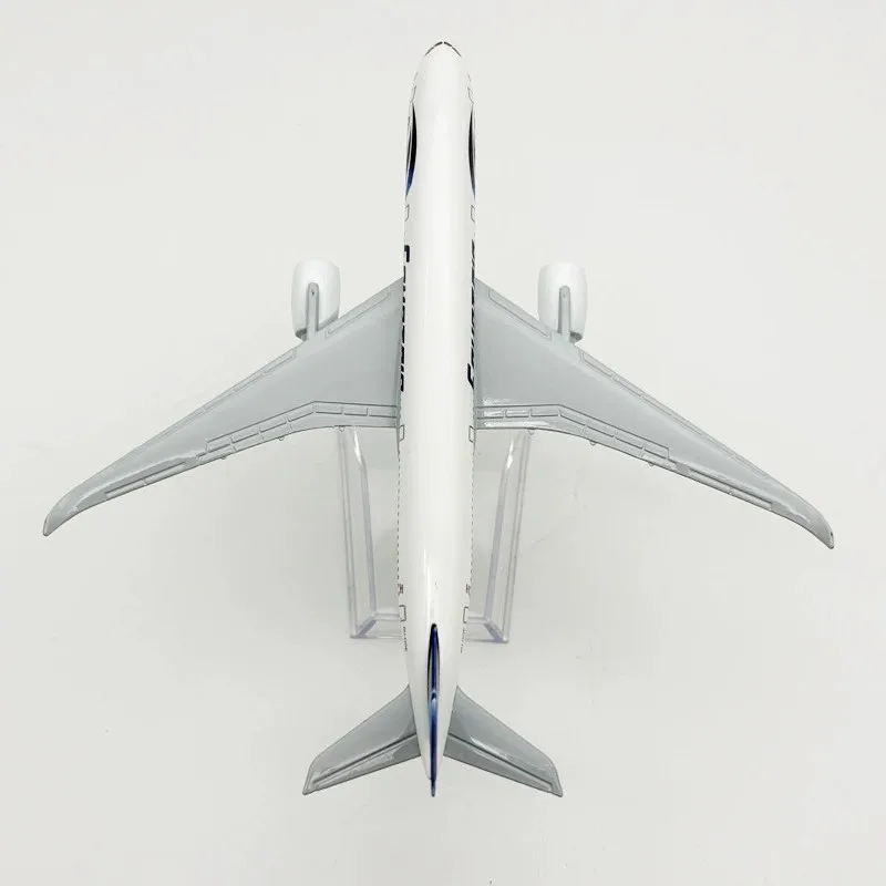 Model Aircraft 16cm Egypt Airways A350 Diecast Metal 1/400 Scale Alloy Child Toy Airplane With Stand Collection Valentine's Day