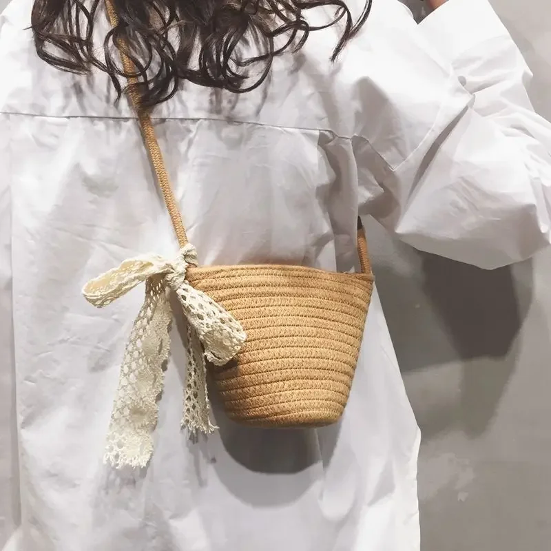 

Foufurieux Shoulder Bags for Women Beach Braided Bag Small Summer Mini Basket Daisy Travel Crossbody Female Bag Bohemian Straw