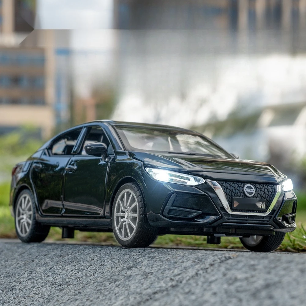 

Модель автомобиля 1:32 из сплава, имитирующая звук и свет, с функцией отката, коллекционная литая модель из сплава