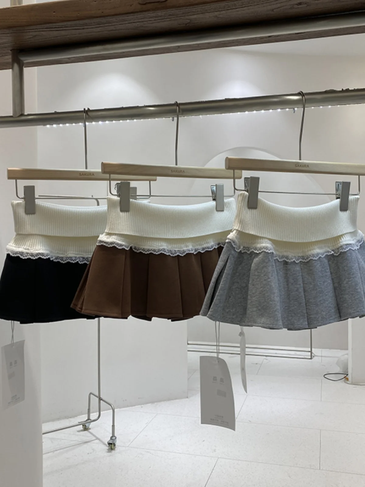 กระโปรงเอวสูงเสริมฟองน้ำ ไซส์ใหญ่ สำหรับผู้หญิง ฤดูใบไม้ร่วง ฤดูหนาว รุ่นใหม่ กระโปรงทรงสลิม ป้องกันการมองทะลุ ใส่เดินสบาย