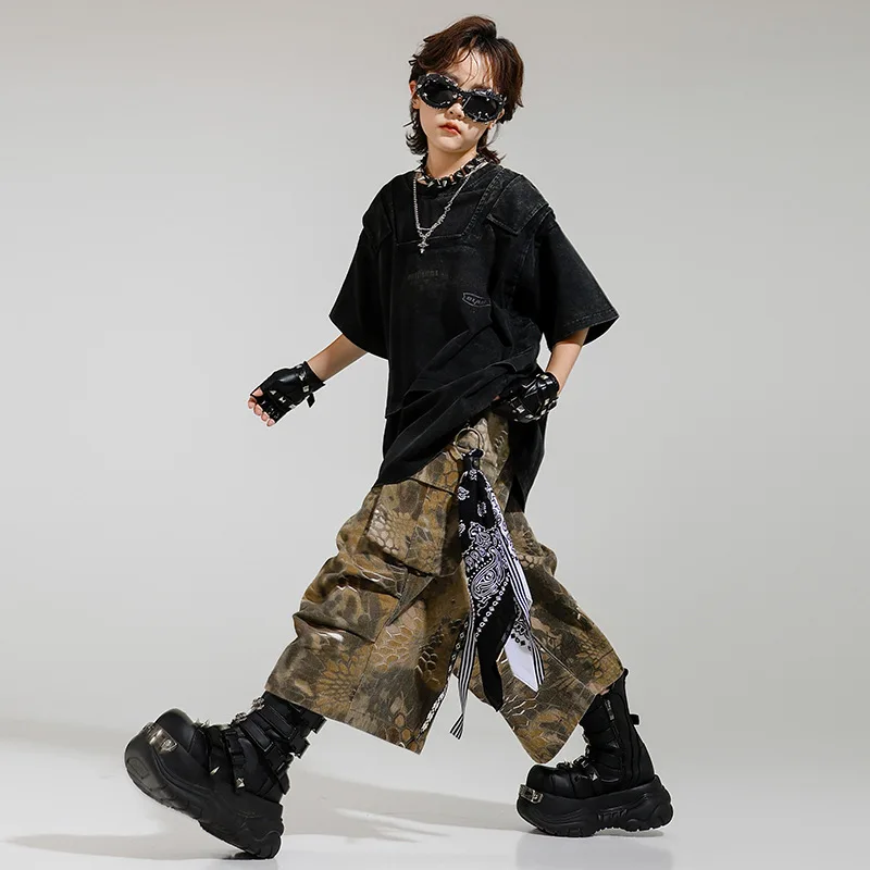 Ropa de Hip Hop Kpop para chico, camiseta negra falsa de 2 piezas, pantalones cortos Cargo con estampado de serpiente, pantalones medios para niña y niño, trajes de baile, ropa