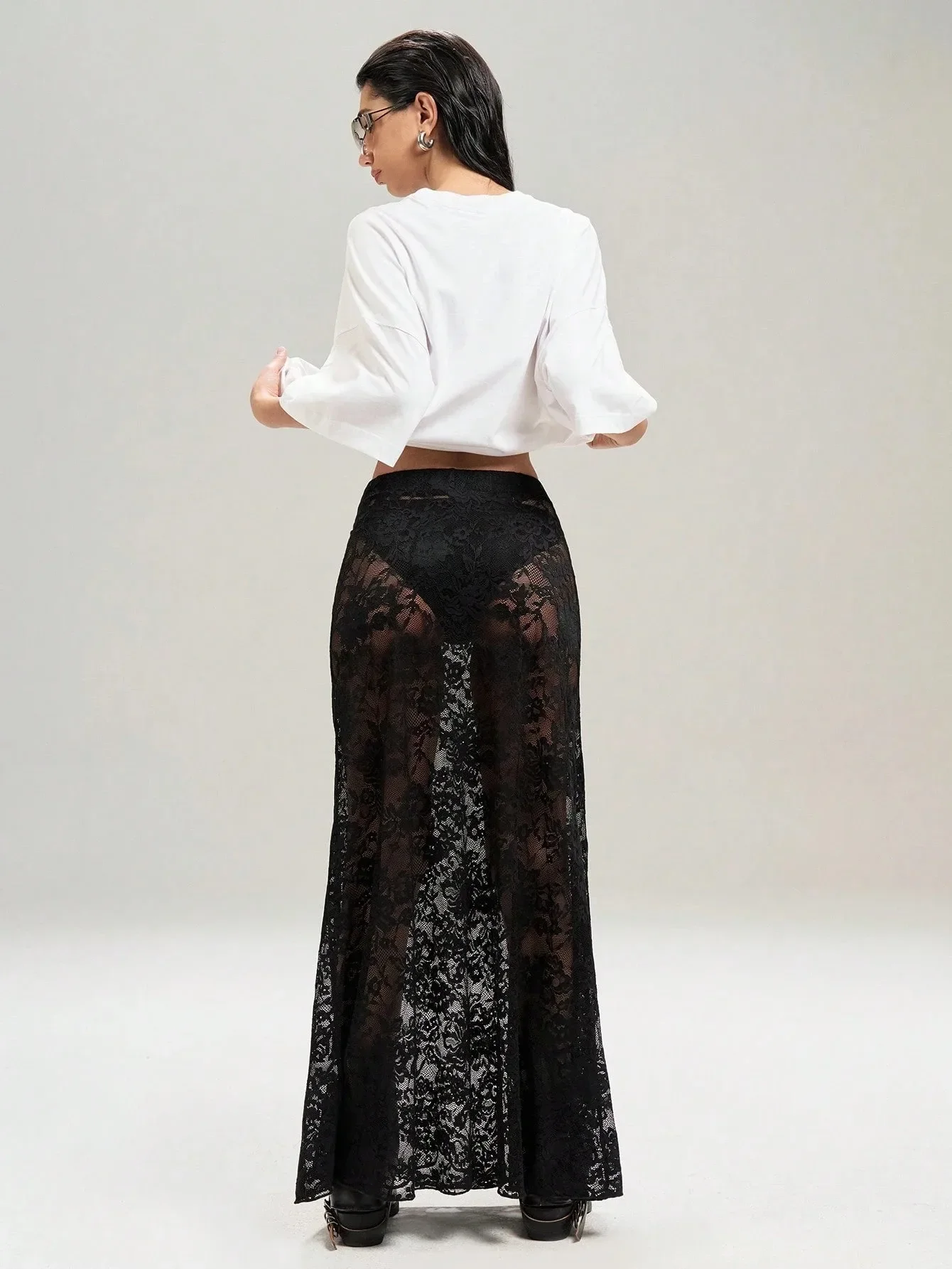 

European And American Black Jacquard Texture Half Skirt For Women In Summer 2025 Fashion Perspective High Waist Lace Half Skirt
