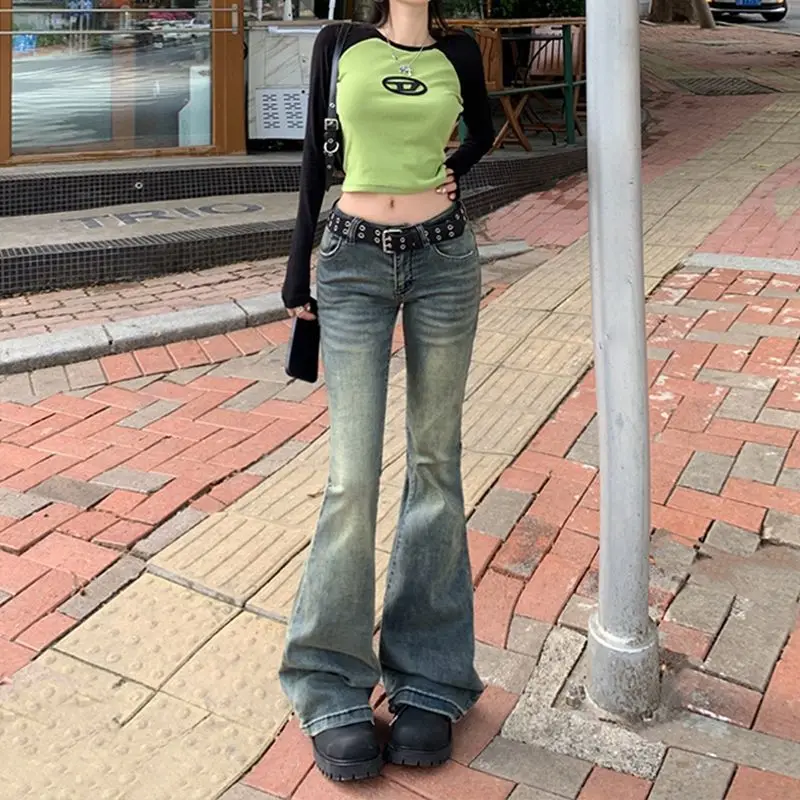 

High-waisted vintage blue distressed flared jeans that conceal the hips and create a slimming effect2025Elastic women's summer o