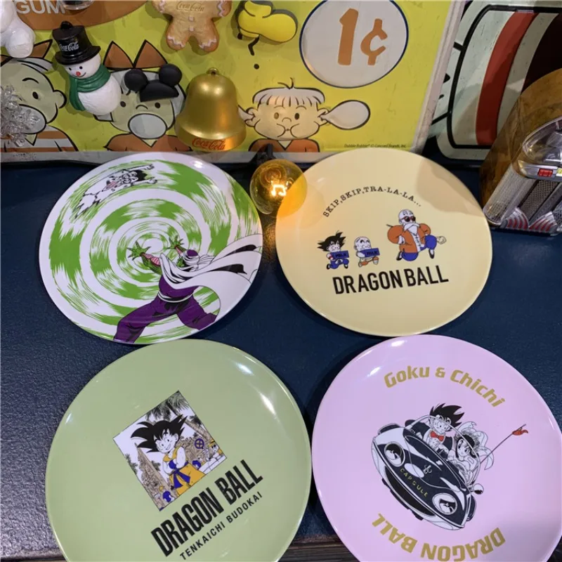 

DRAGON BALL Figure Son Goku Bulma Bejita East Supremle Kai Shin Dining Plate Toy