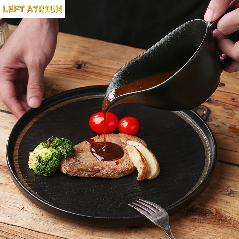 European Style Ceramic Milk Pot with Pointed Spout and Handle for Milk Pot Bullfighting Sauce Restaurant Sauce Bucket 280ML