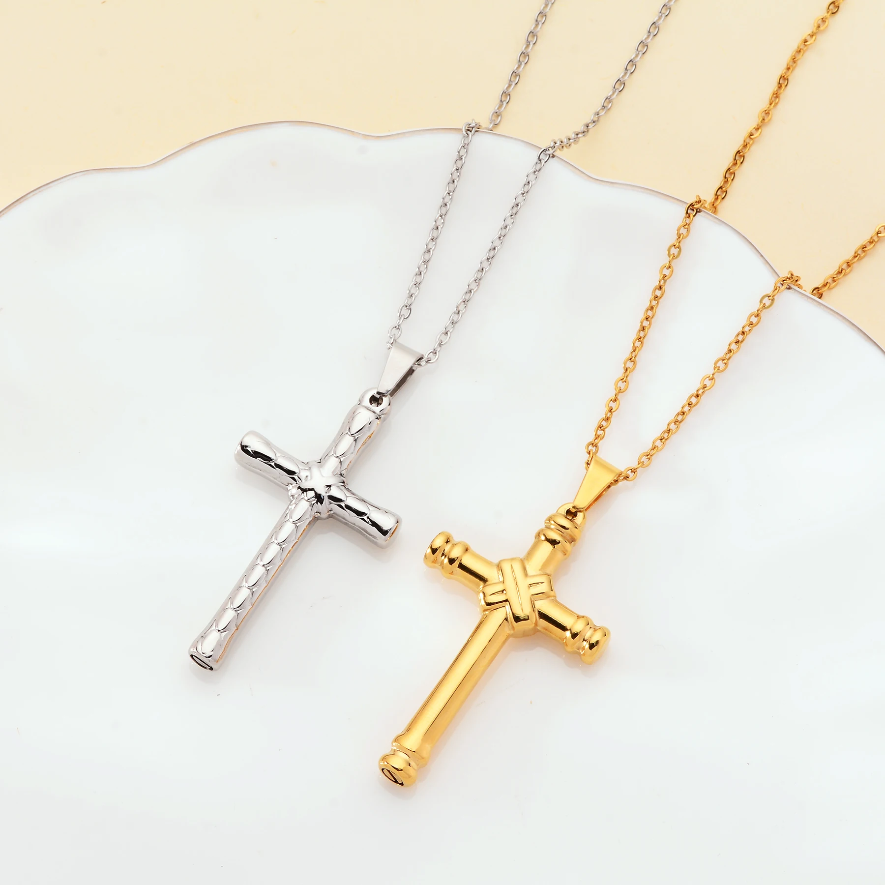 Edelstahl Vintage Christliches Kreuz Urnen-Halskette für Einäscherungsasche, Andenken-Schmuck, Asche-Gedenk-Anhänger mit 20-Zoll-Kette – Detail 6