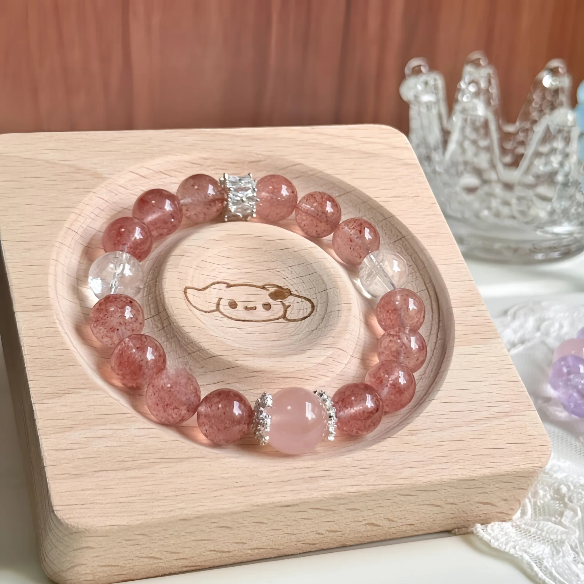 Women's Bracelets Strawberry Crystal Starlight HandString Horse Powder Peach Blossom White Crystal Lucky Fashion for Girlfriend