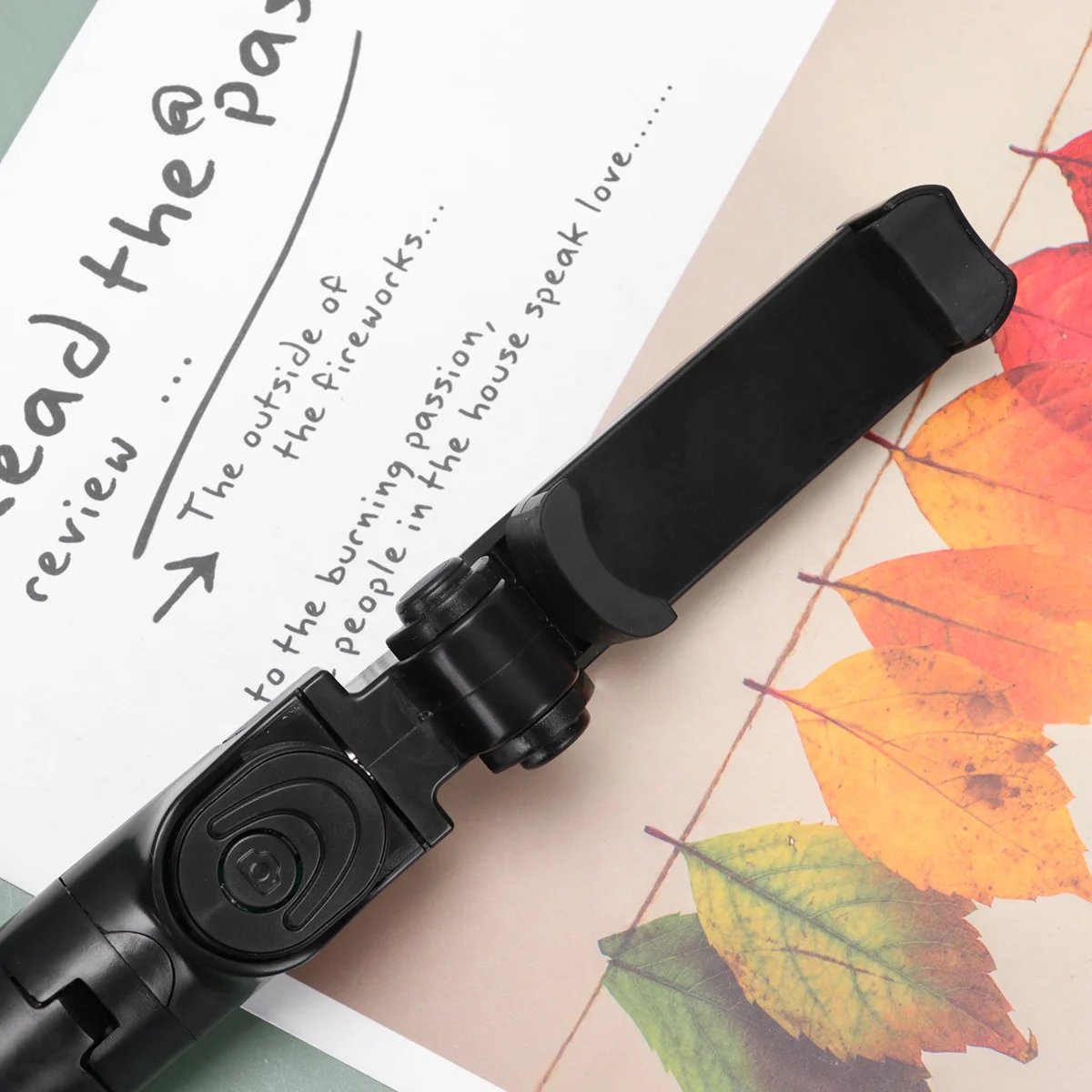 

Selfie Stick Tripod for Phone Portable Wireless Remote Self-Timer Stand Sturdy Lightweight Design for Outdoor Travel