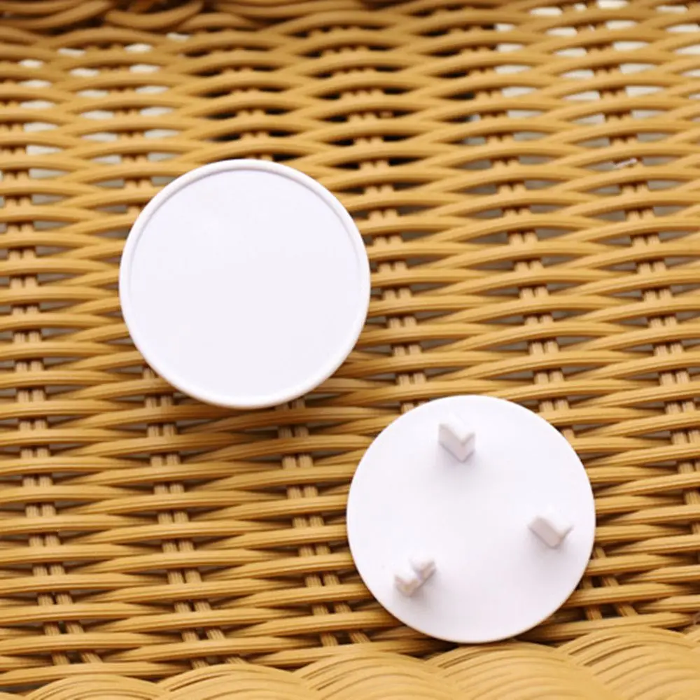 Black Round Shape Outlet Safety Baby UK Power Socket Guard Protector Safety Power Protection Cover Plug Cover 10Pcs