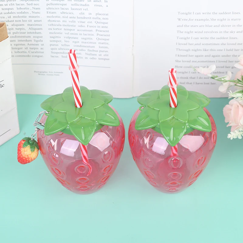 500ml Summer Cute Strawberry Straw Water Bottle Cartoon Food Grade PP Wide Application Milk Coffee Straw Cup Drinkware