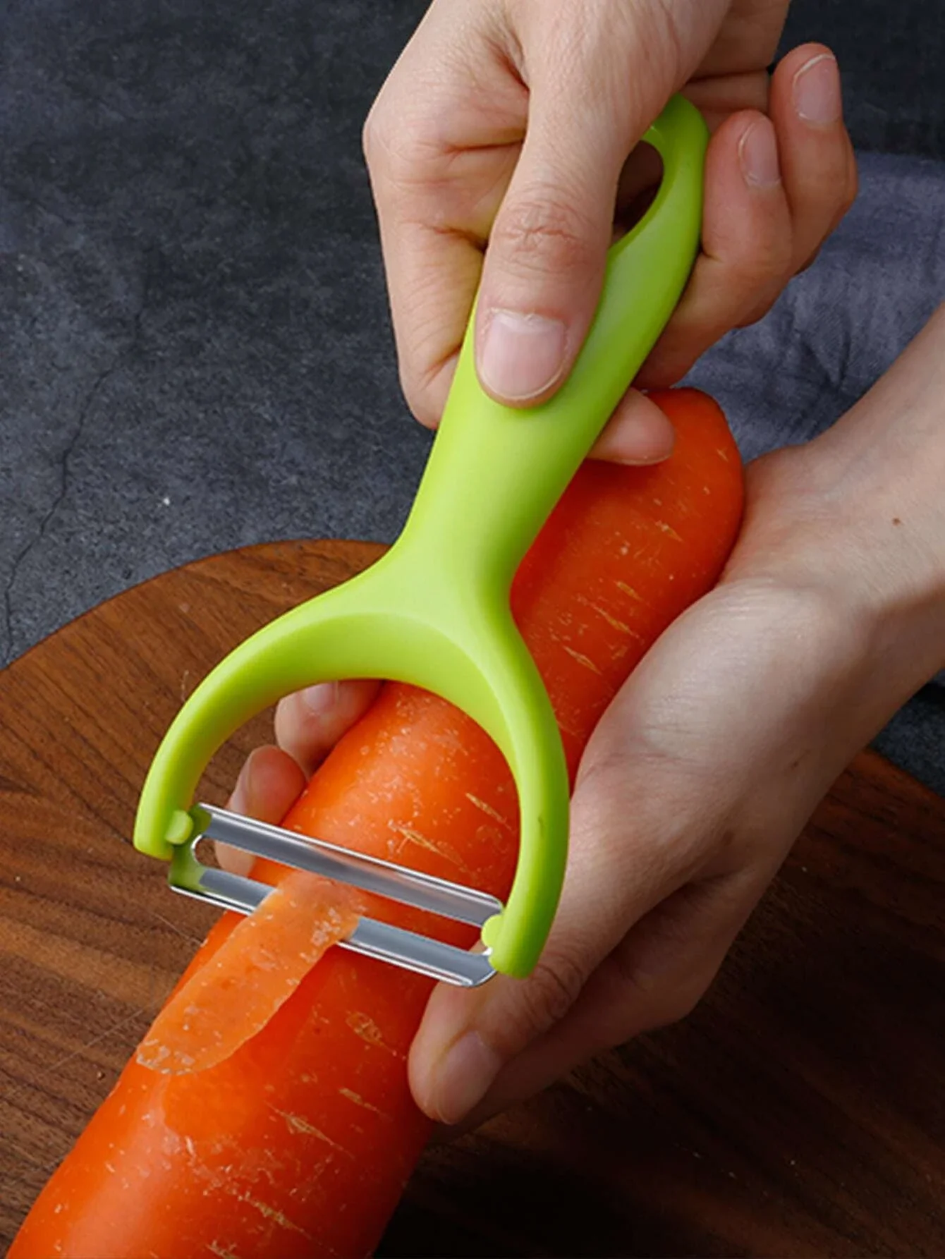 1pc Reusable PP Stainless Steel Peeler,Simple Green Color  Ultra Sharp Blade Veggie Fruit Peeler