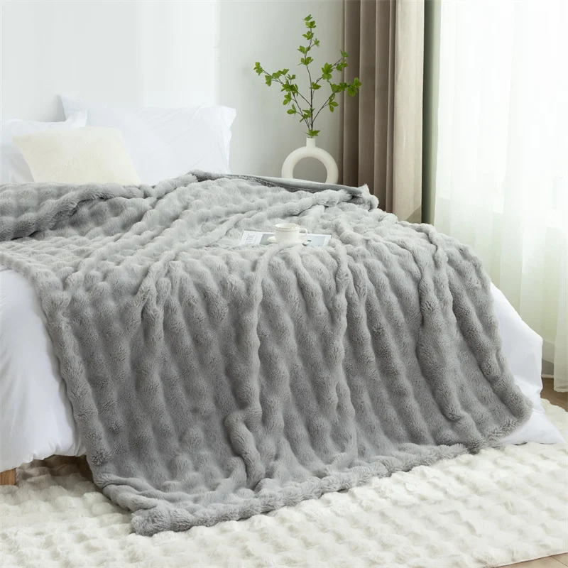 Luxury Artificial Rabbit Fur Bed Blanket Winter Thick Woolen Blanket Sofa/Bedroom Solid Color Soft Bubble Blanket
