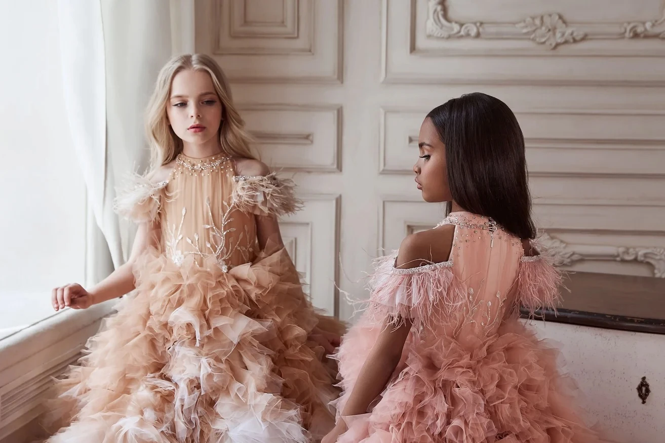 Champagner Blumen mädchen Kleider für Hochzeiten Ballkleid von der Schulter Tüll Rüschen lange Mädchen Festzug Kleider kleine Kinder Baby