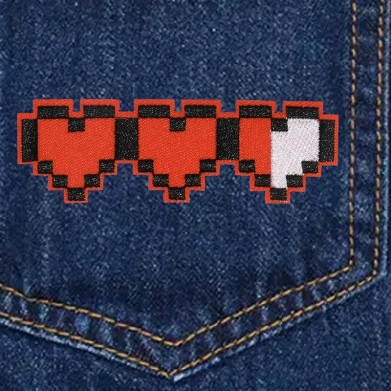 1pc pixel estilo coração bordado remendo humorístico lema crachá diy presente ferro/costurar em remendos para roupas boné saco jaqueta chapéu de caminhoneiro