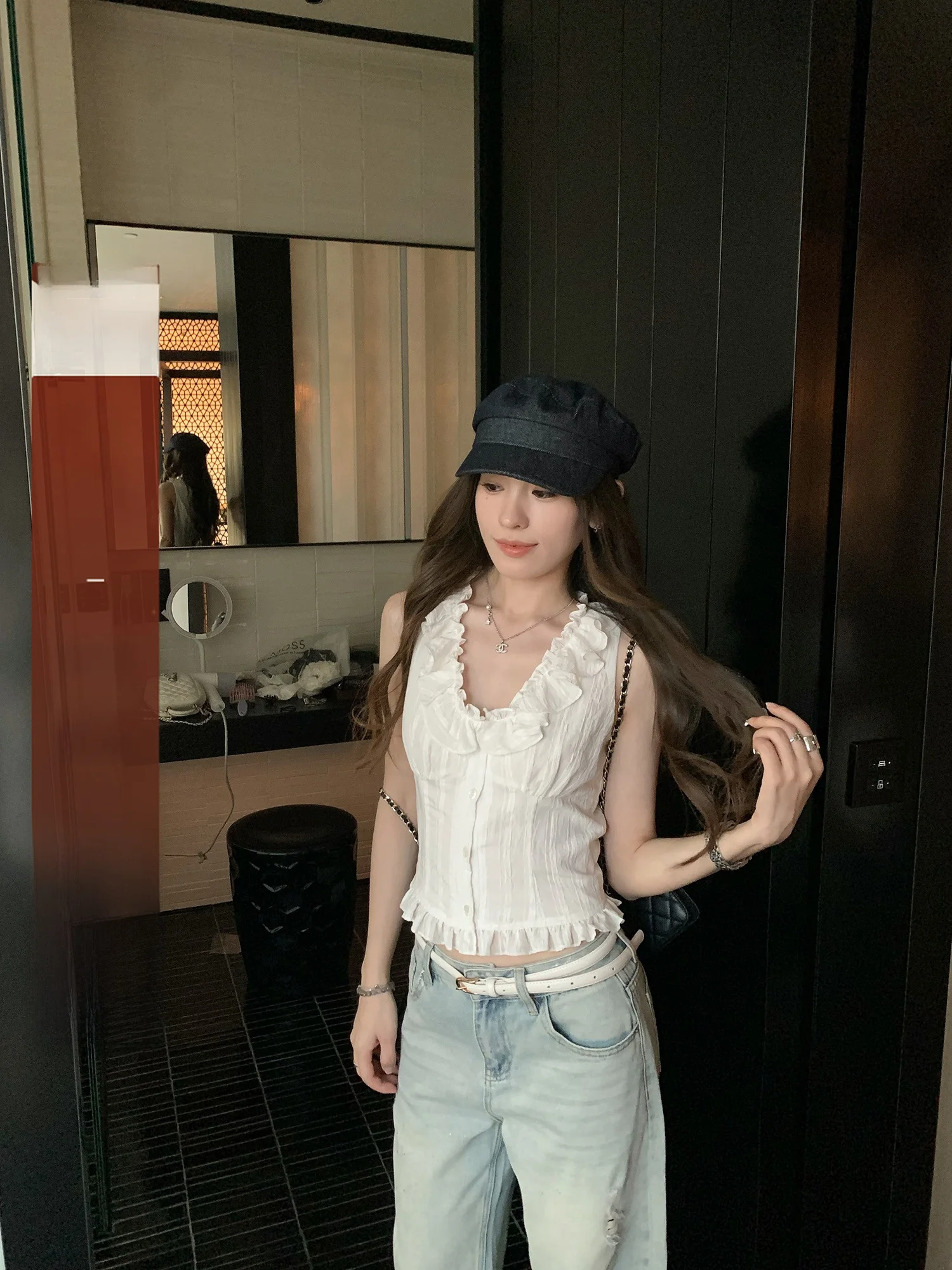 

Hhi Женский свободный топ со шлейфом V-Ne irt с летней текстурой, повседневный удобный крой, белый топ с кружевной отделкой