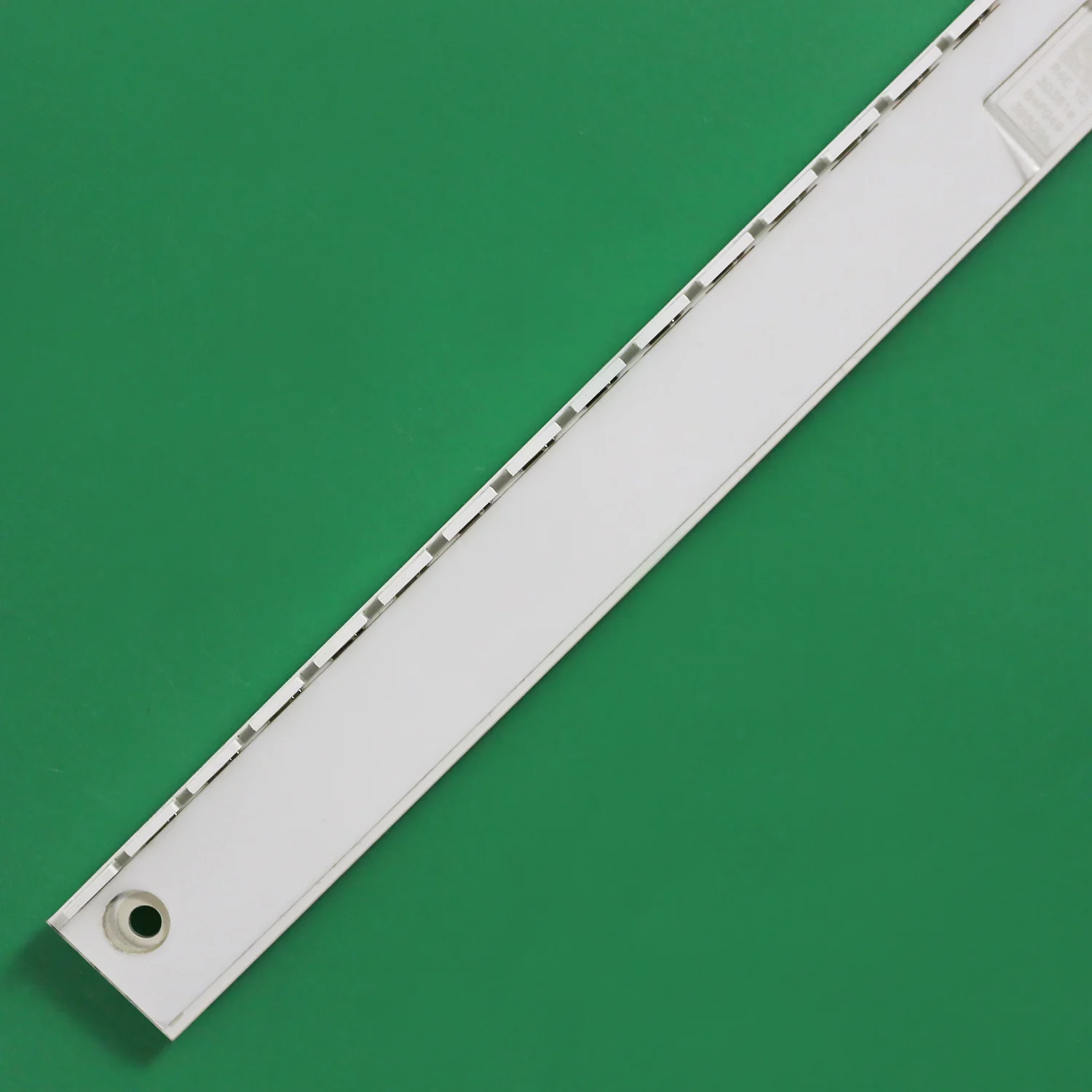 LED Strip For TV UE43M5505AKXXC S_K5.5/6.2K_43_SFL70_56LED_REV2.0 LM41-00299A BN96-39506A CY-KK043BGAV3H V6EY-430SM0-LED56-R3
