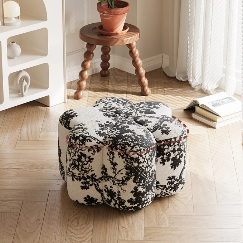 

Cream wind sofa stool light luxury petal living room shoe stool home round minimalist sillas para vanity furniture for rooms