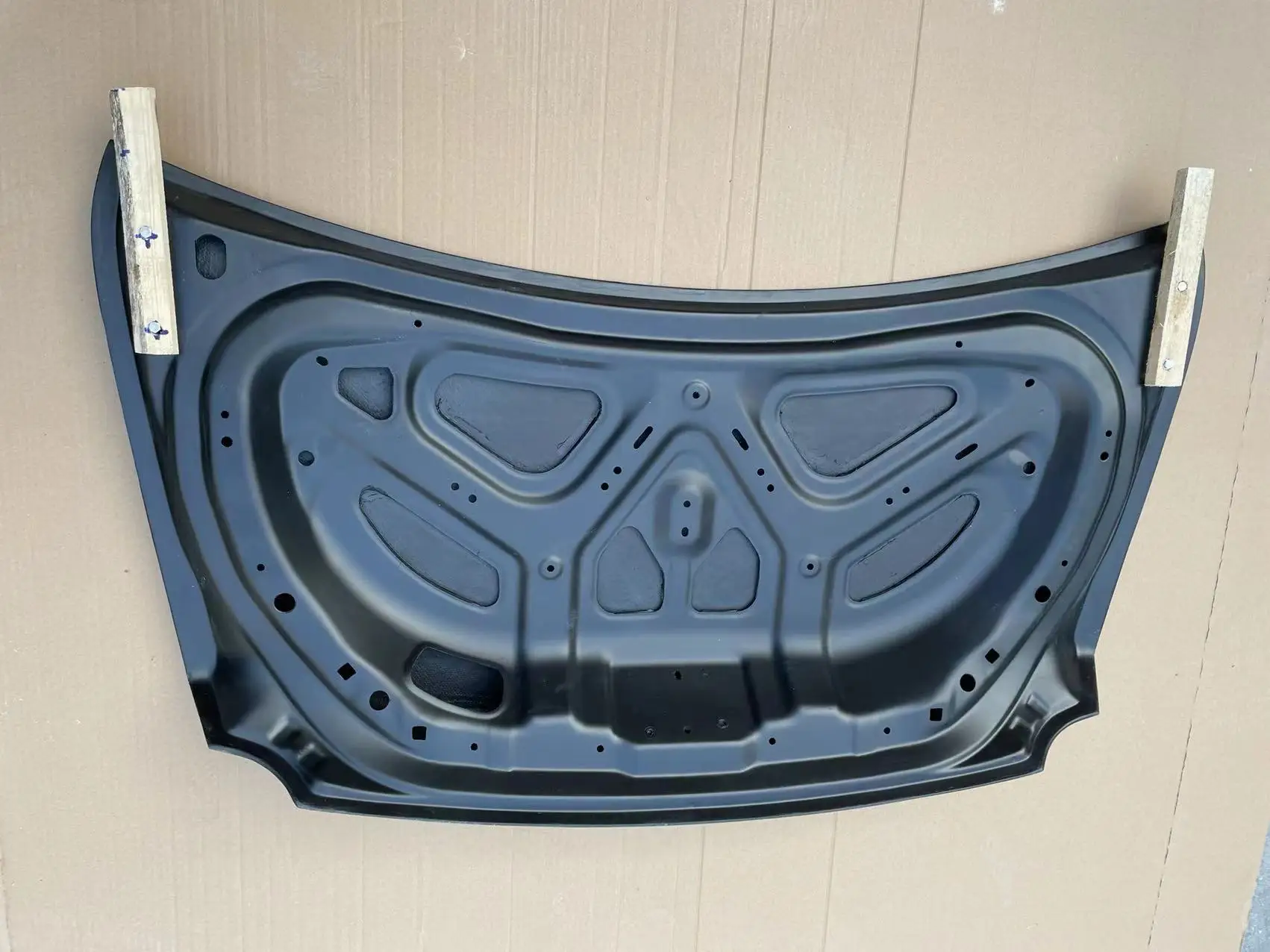 Montaggio perfetto Fibra di carbonio Parti di automobili di alta qualità Baule posteriore in fibra di carbonio stile OEM per Nissan Gtr R35 Gt-r35