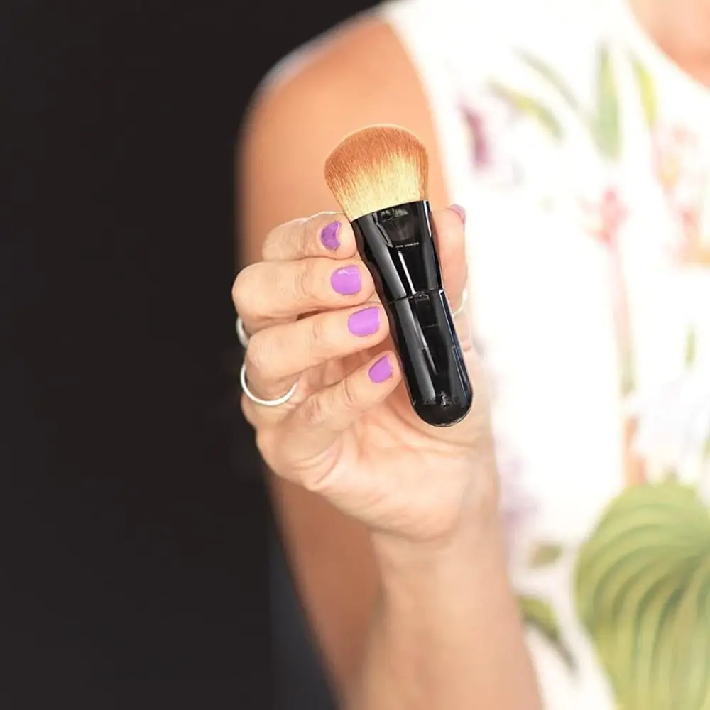 Portable Foundation Makeup Brush with High-density Synthetic Fibers Soft Face Brush Slanted Professional Makeup Application
