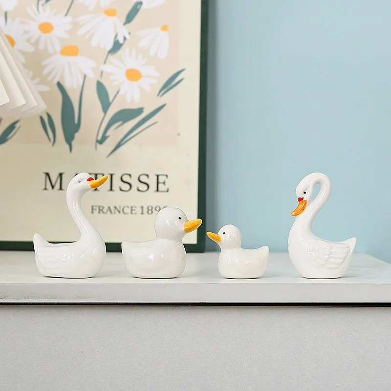Swan ceramic ornaments handmade accessories, living room desktop decoration, mini accessories