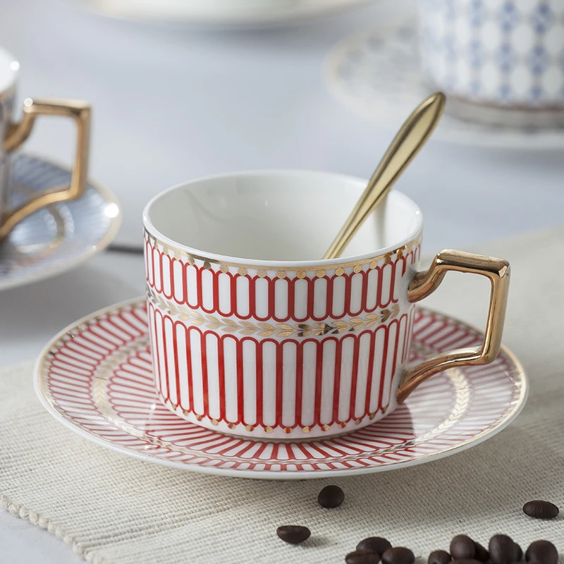 Nordic Style Luxury Coffee Cup Saucer Set Striped Ceramic Mug Porcelain Milk Tea Drink Cup Sets Kitchen Drinkware Creative Gift