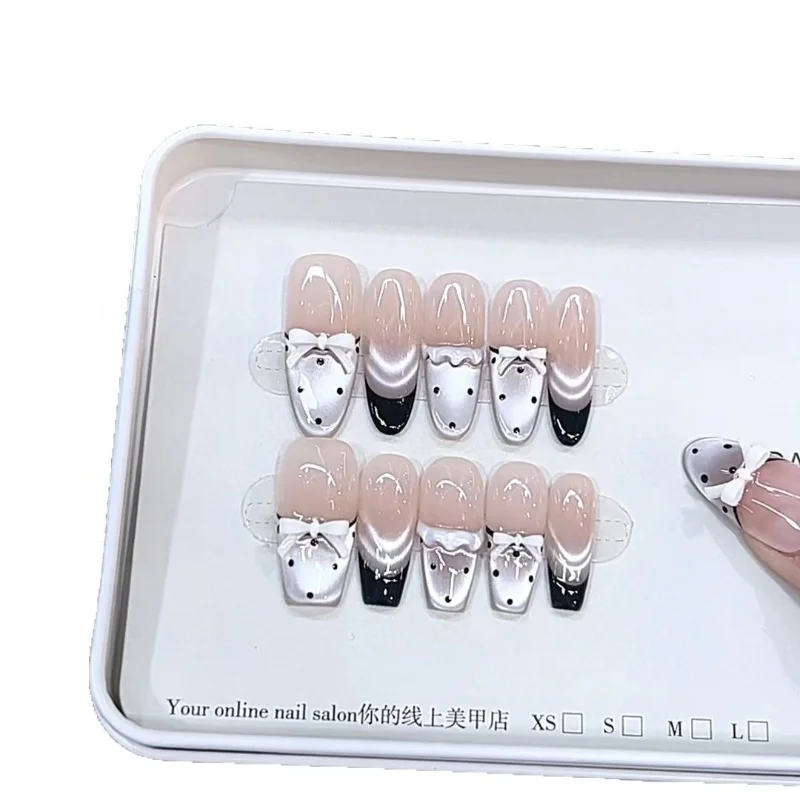 

Handmade armor spring and summer new Miss Hepburn temperament three-dimensional butterfly leopard print cat eye nail patch