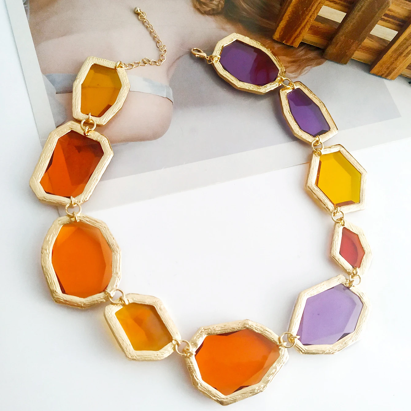 سلسلة خصر ملونة من الأحجار الكريمة الاصطناعية للسيدات ، قلادة مطرزة ، فستان مأدبة بوهيمي ، مجوهرات حفلات ، الأفضل