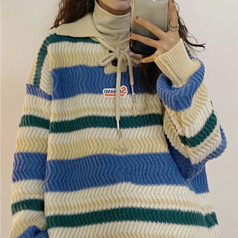 

Вязаный свитер унисекс в радужную полоску, с воротником-поло