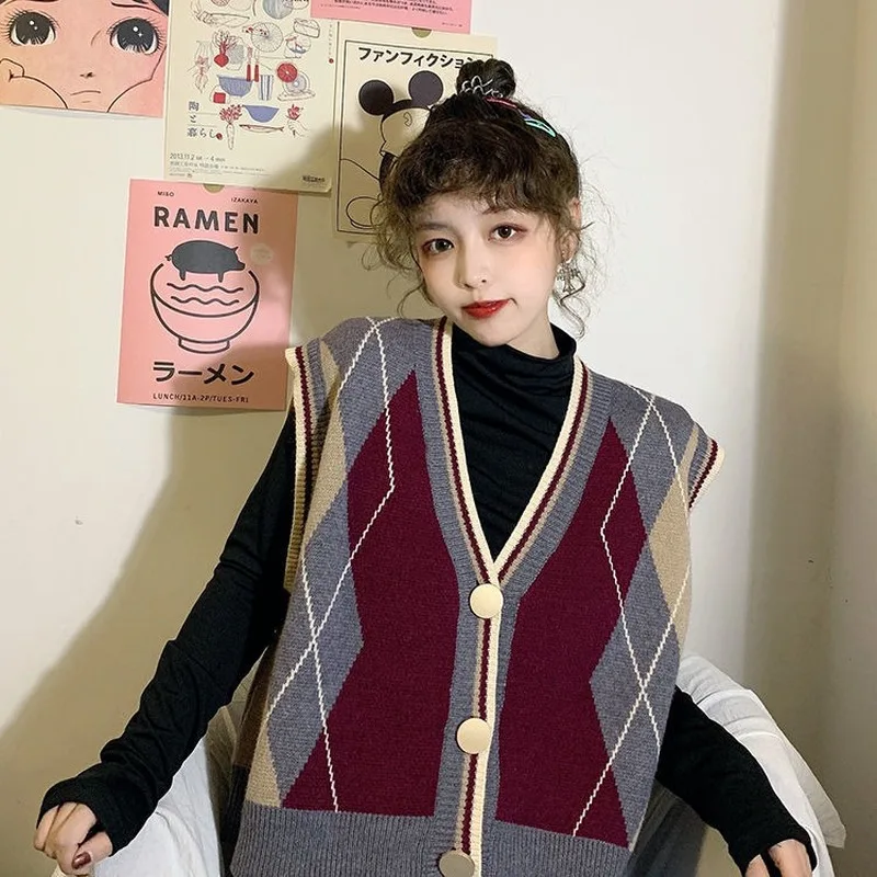 Sweater Vest Women Korean Style Fashion V-neck Vintage Geometric Printed Cardigans Jumpers Elegant Loose Students Chic Charming