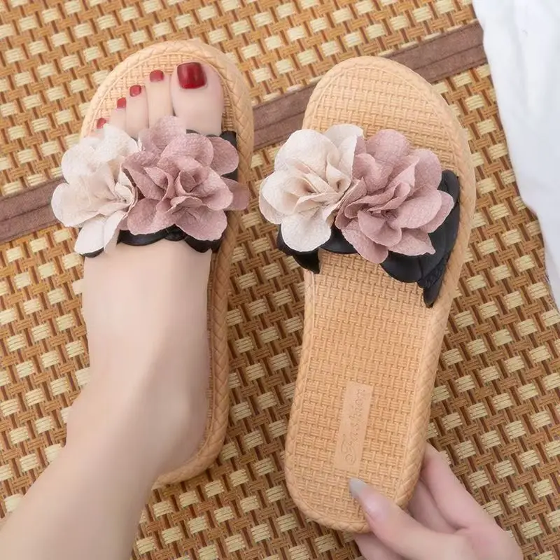 

Women Flat sole Flower One Word Slippers Summer New Soft sole Non Slip Home Slippers Fashionable Outdoor Beach Slippers Sandals