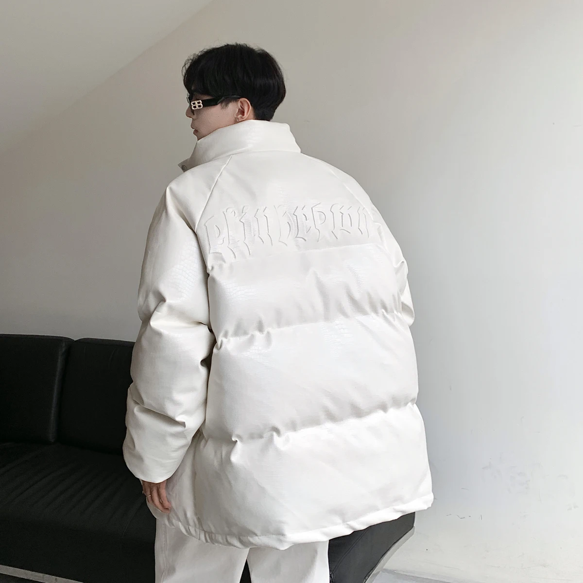 

Белая утепленная куртка из искусственной кожи для мужчин, зимняя, свободного кроя, с воротником-стойкой, в американском стиле, модный бренд, для подростков