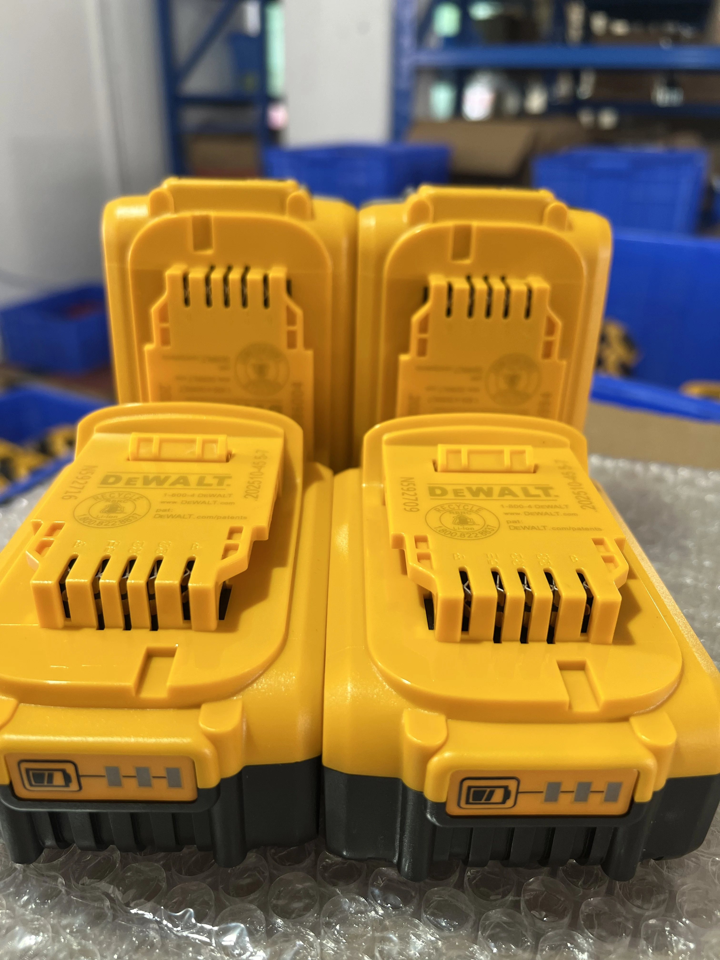 

Оригинальный аккумулятор DeWALT 20 В/60 В 6 Ач 9 Ач MAX FlexVolt для электроинструмента DCB606 DCB205 DCB206 DCB209 DCB182 с зарядным устройством