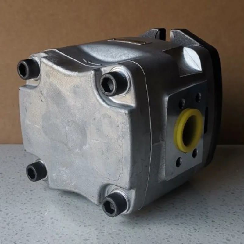 

Гидравлический насос серии IPH IPH-22B-3.5-6.5-11 IPH-56B-50-125-11 IPH-22B-3.5-8-11 IPH-23B-8-13-11 IPH-45B-32-40-11 Шестеренчатый насос