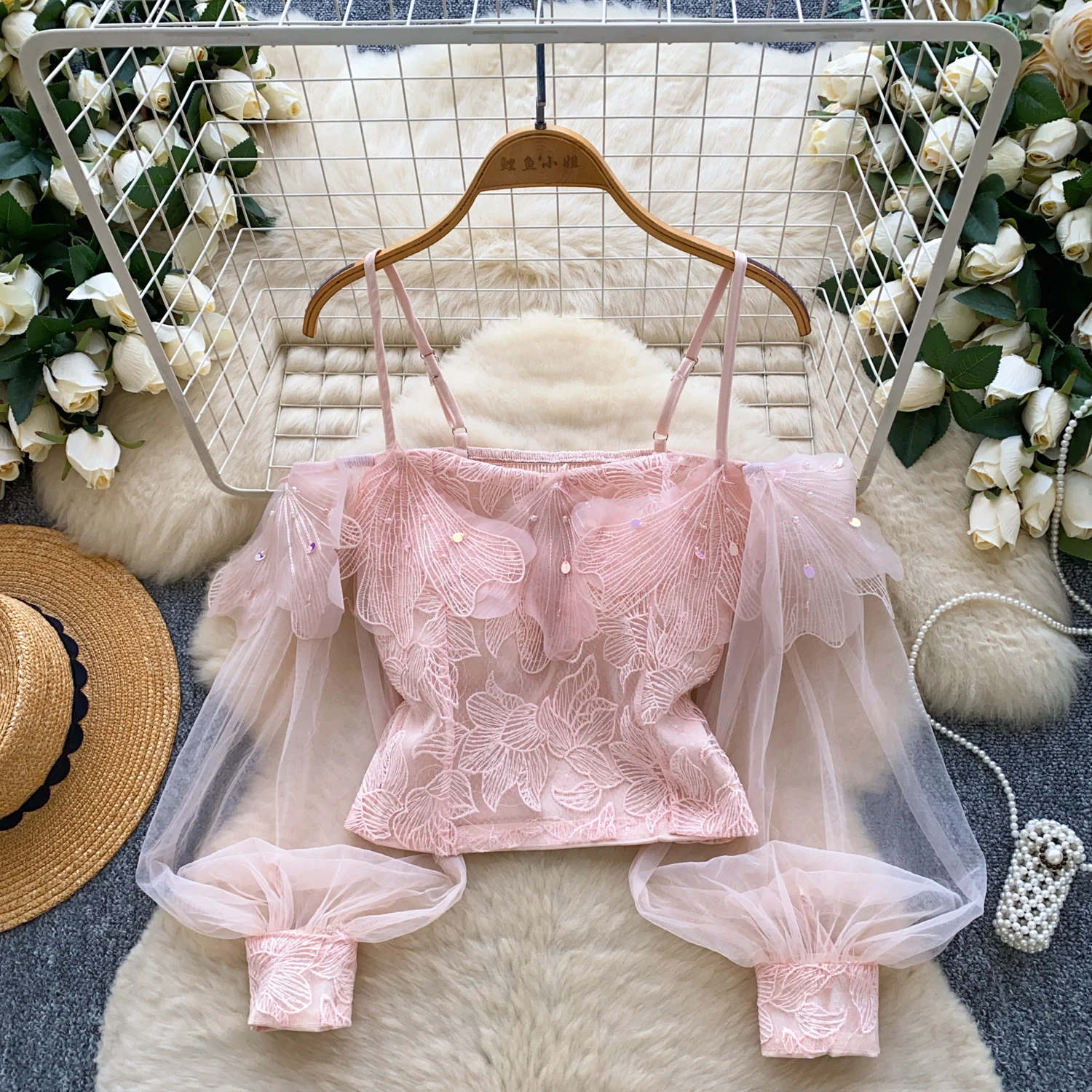 

Элегантный топ с открытыми плечами и блестками и длинными рукавами, женский корейский модный милый осенний уличный топ