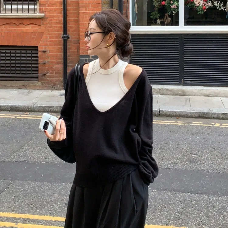 Ladies' V-Neck Loose Lazy Sweater Vest Two-Piece Set Design Style Comfortable Knittedwear Winter Collection Chinese Manufacturer