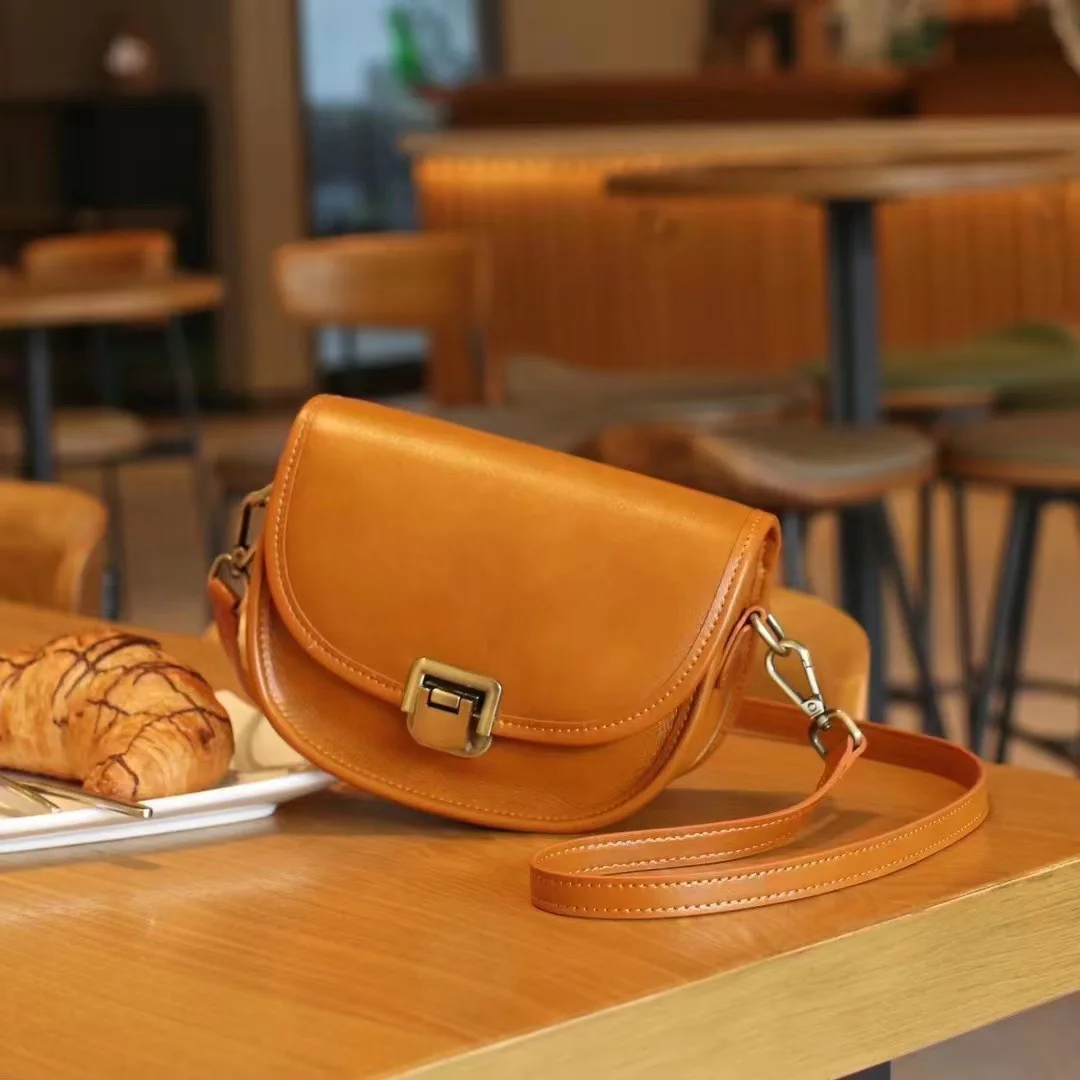 Genuine Leather Women's Bag 2025 New Vintage Style Women Crossbody Bags High Quality Cowhide Half Round Saddle Shoulder Bag