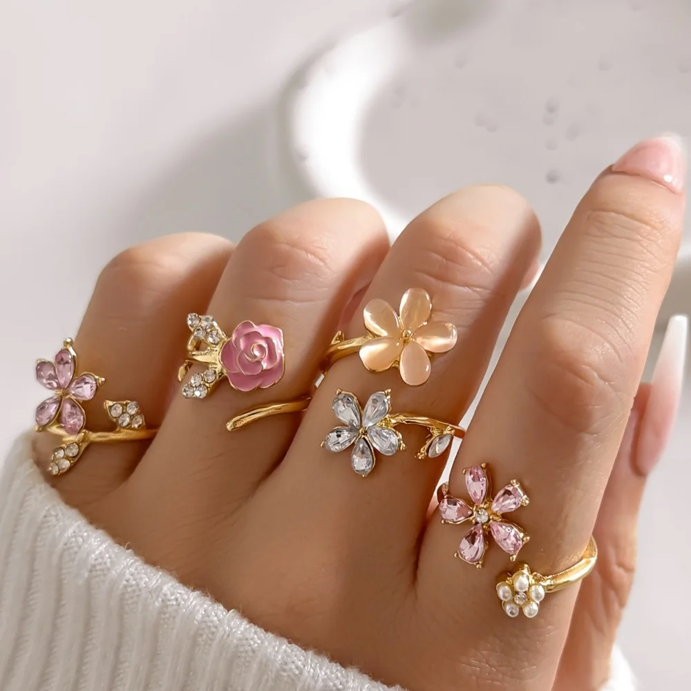 

4-Piece Alloy Stacked Ring Set Stylish and Elegant Pink Flower Ring Set