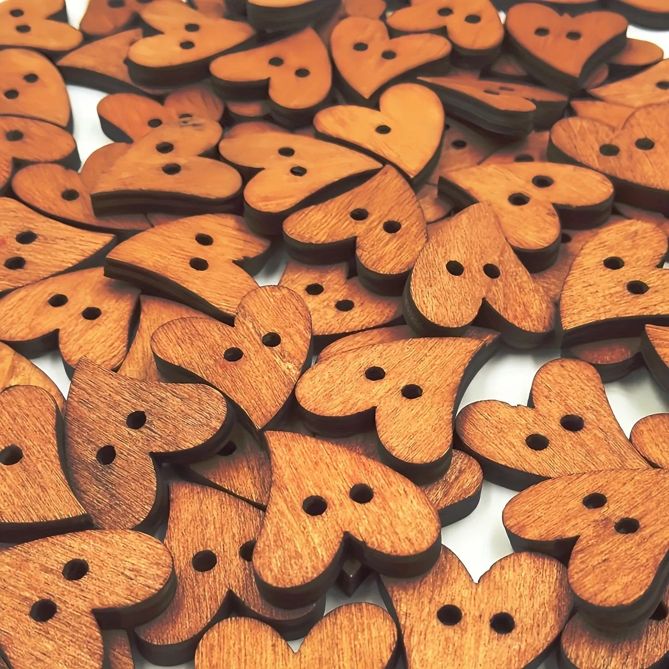 أزرار خشبية على شكل قلب 50 قطعة، أزرار خشبية بفتحتين للقهوة للحرف اليدوية والخياطة والتريكو والأوشحة والقبعات والمشروعات الفنية #2