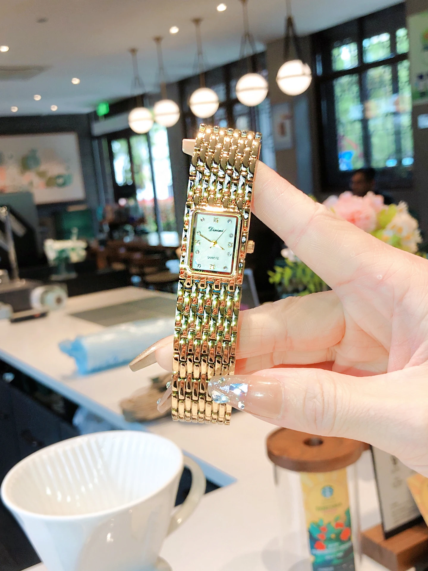 New Luxury Women'S Watch With A Delicate And Compact Small Dial, A Stylish Quartz Wristwatch, A Perfect Gift For Women.