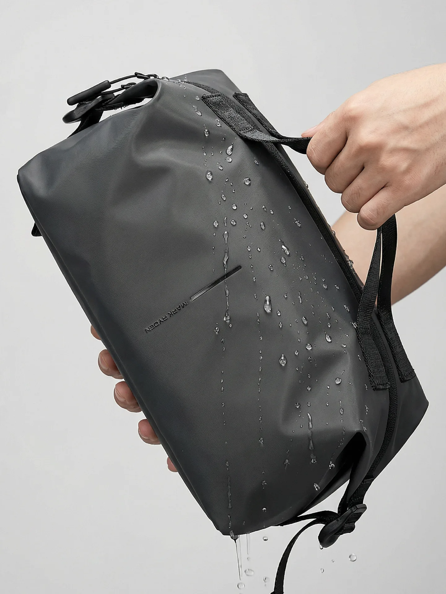 MARK RYDEN Water-Resistant Toiletry Bag, 0.22kg Lightweight Travel Dopp Kit with YKK Zipper