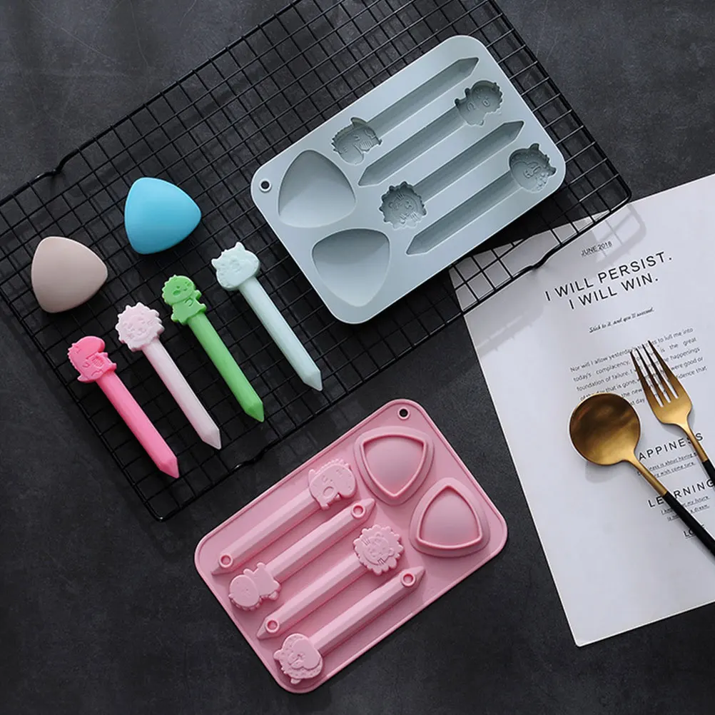 

2pcs Silicone Cookie Molds Biscuit Flexible Tools Christmas Candy Animal Pen Fondant Baking Molds