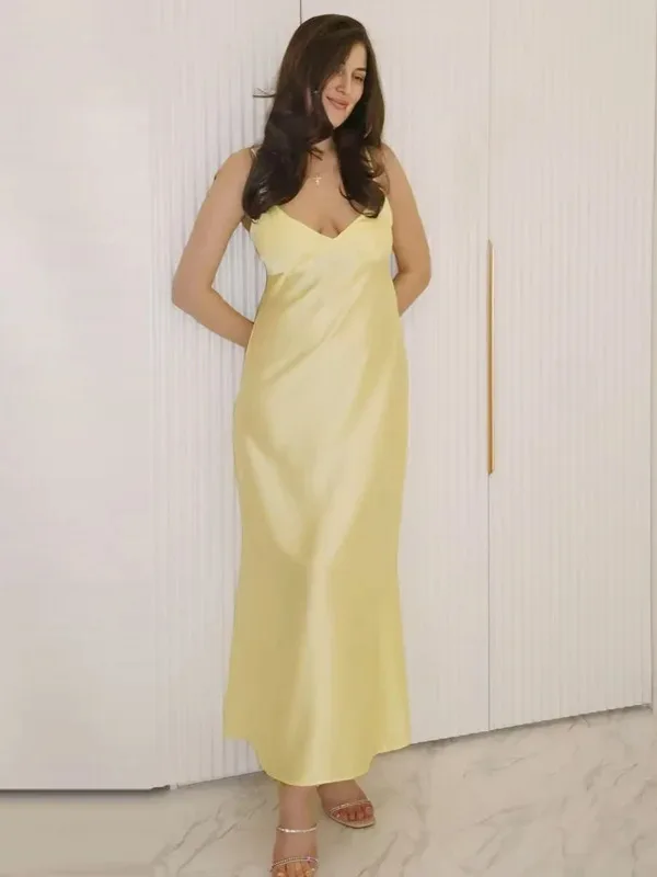 レディースイエロースリップドレス夏 2025 女性サテン V ネックパーティードレスエレガントなイブニングノースリーブバックレスロング Vestidos RL42