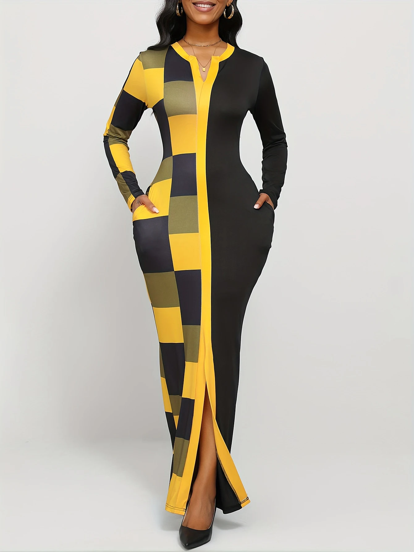 

Casual Chic Geometric Maxi Dress with Pockets – Versatile Notched Neck, Comfort Fit & Flare Dress for All Seasons