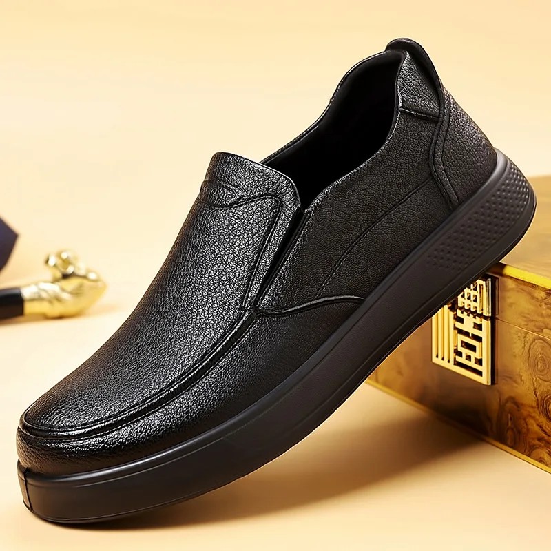 

2026 New Designer Solid Color Leather Shoes for Men Soft Sole Fashion Loafers Man Spring Summer Autumn Business Casual Shoe Male