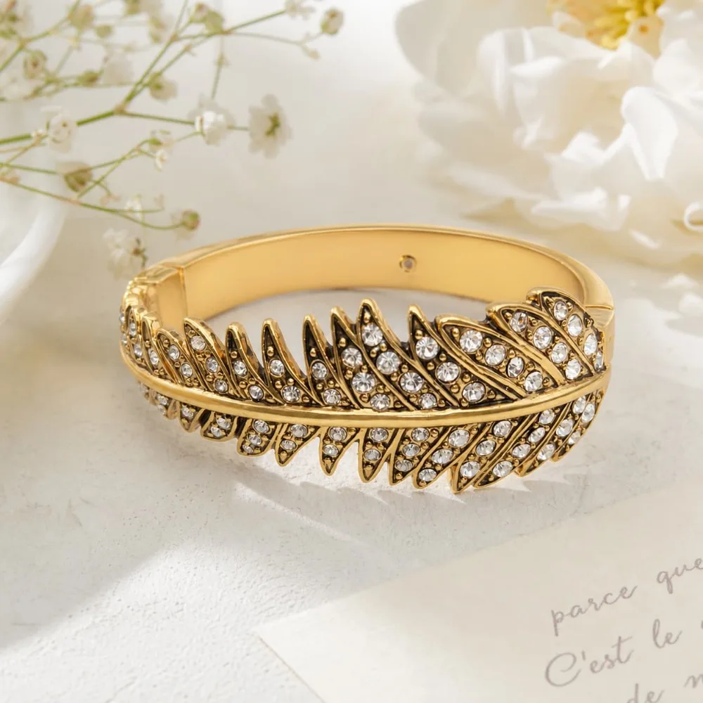 Fashionable and Elegant Classical Feather Retro Gold Retro Open Bracelet Bangle 0371