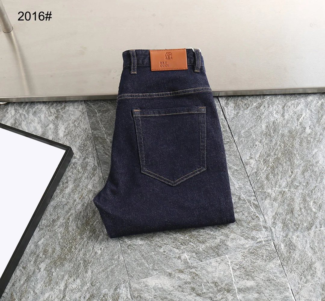 

Jeans men 2024 New Elastic Medium thickness smoke gray system Old Money size 29-40 Straight long pants Customized leather label