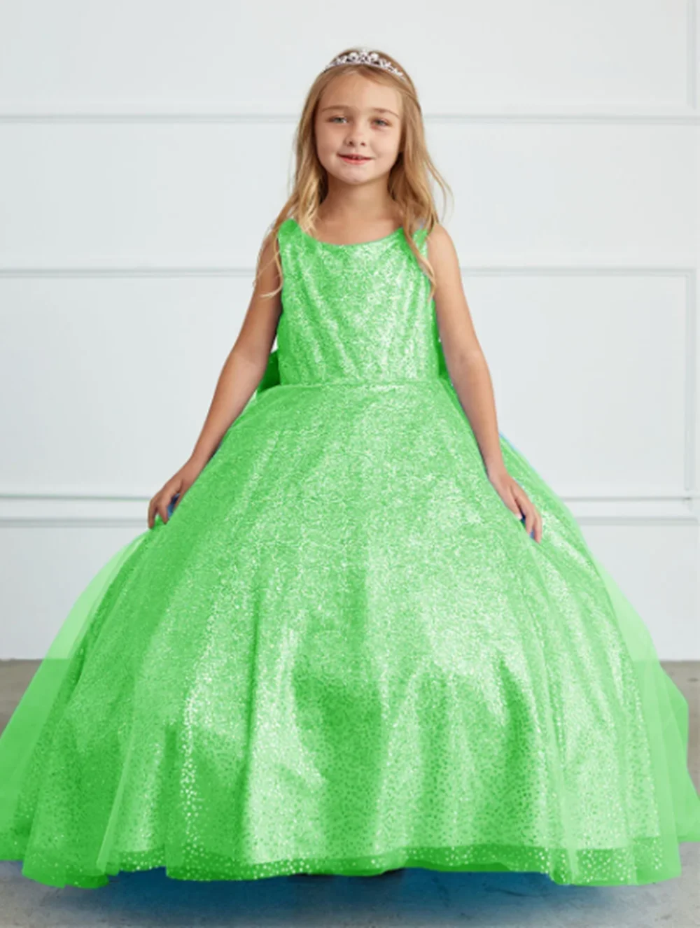 Shiny Luxury Sequined Long Ball Flower Girl Dress Sleeveless Bow Elegant Floor Length Sweep Train Formal Communion Gown For Girl