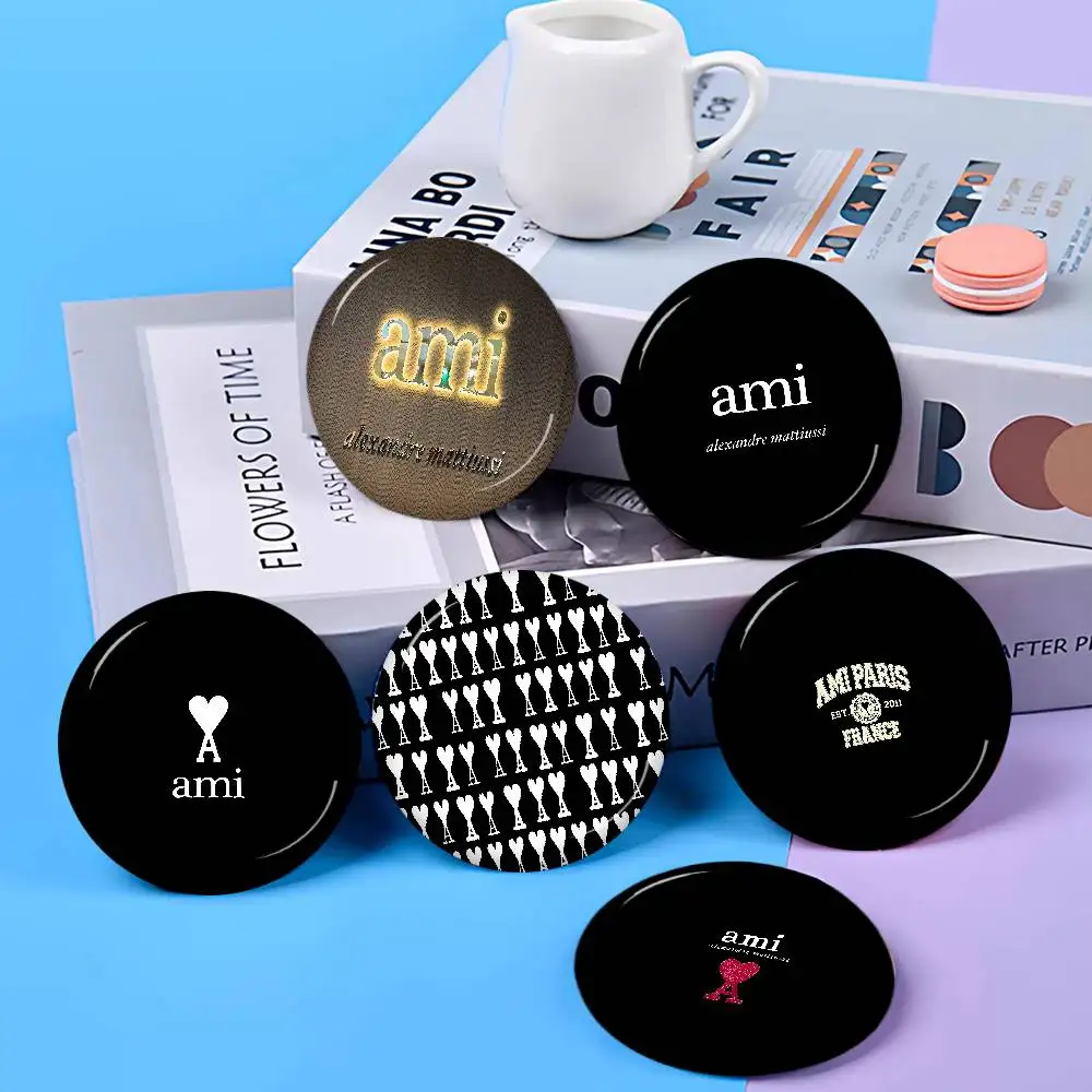 Popular AMI PARIS Soft Button Pin Bright Printed Icon Gift For Friends Badge Collar Brooch Lapel Pin Metal