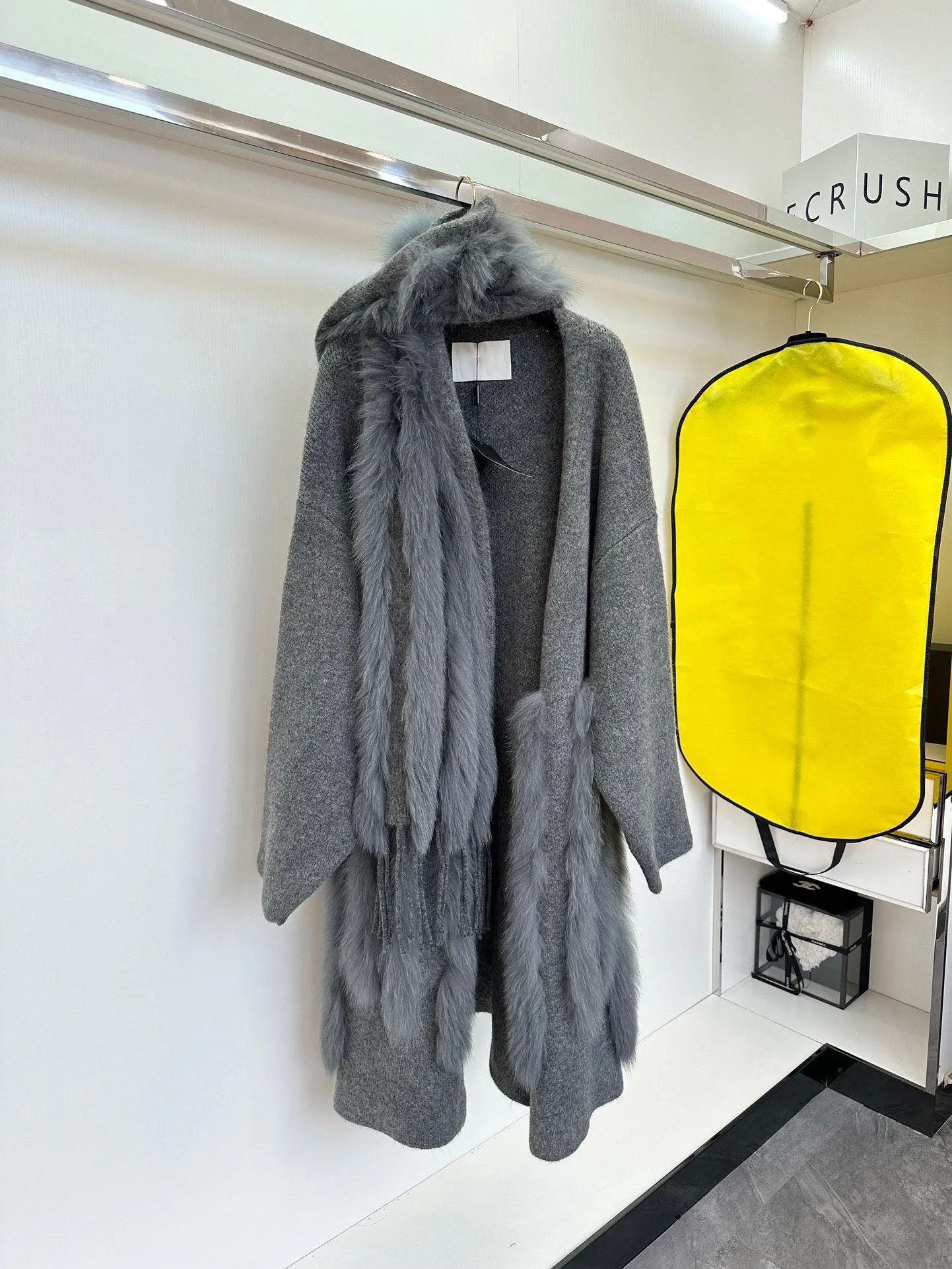 2024 Autumn/Winter New Women's Clothing Solid color lazy style fox fur scarf shawl style knitted cardigan 1011